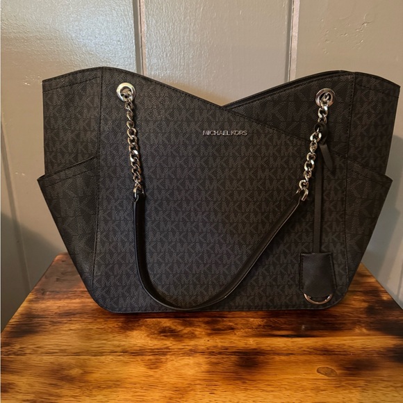Michael Kors Jet Set Travel Black Shoulder Bag Large Shoulder Tote - Picture 1 of 5